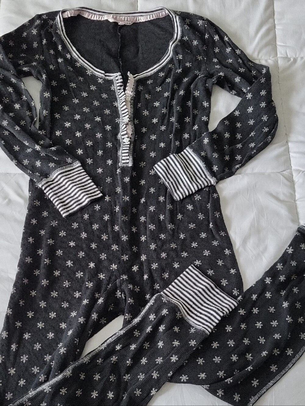 Victoria's Secret Thermal PJ Romper One Piece M Long Sleeve Vintage & Cozy